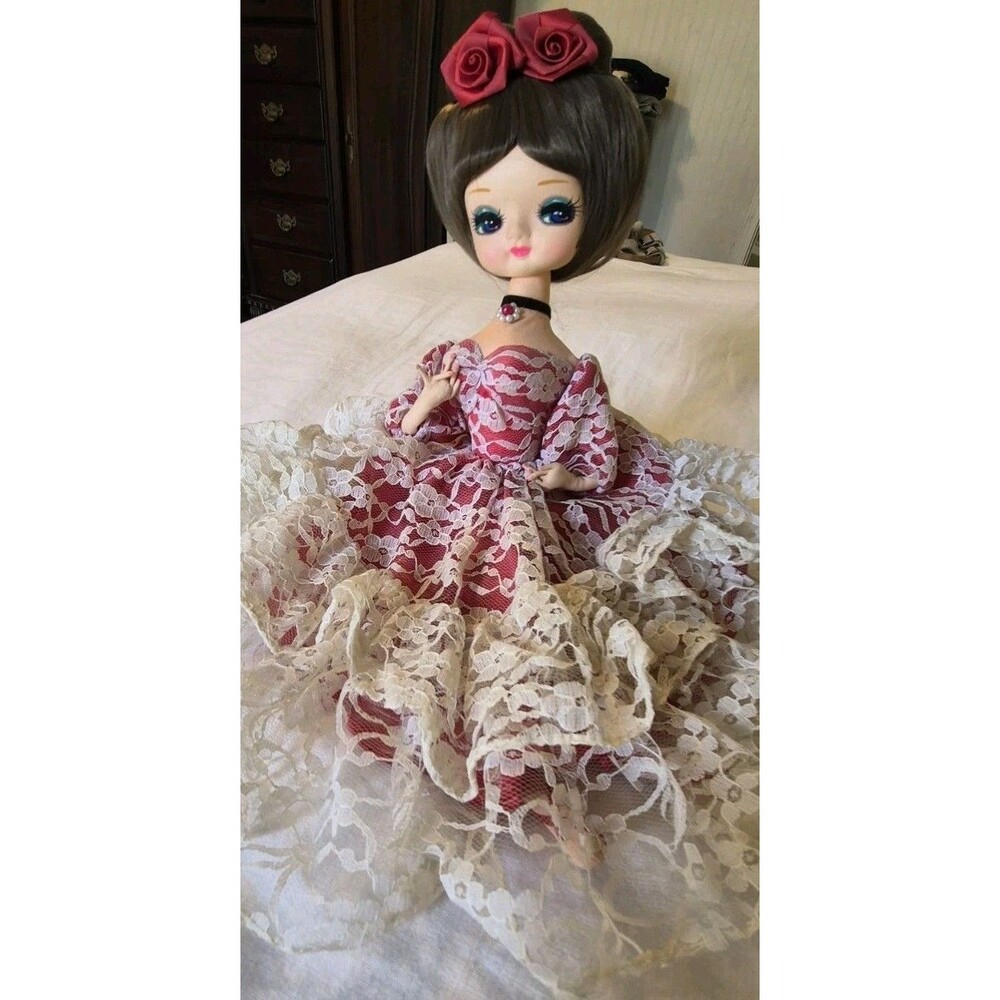 Vtg Late 60s/Early 70s Big Eyes Bradley Doll Brunette Red Lace Dress Rose Hair